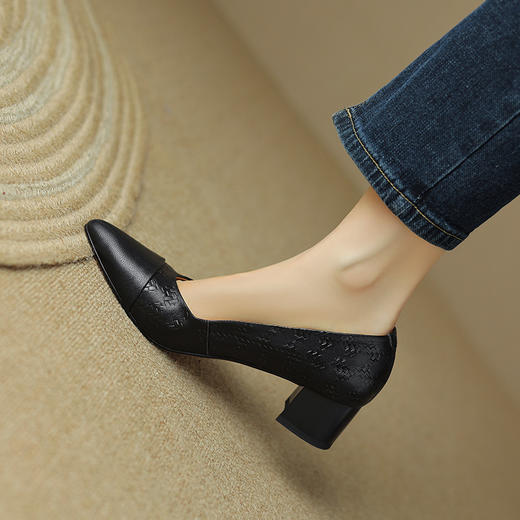 尖头小香风拼色浅口单鞋，平底粗跟低跟软皮气质尖头工作鞋LD-6386 商品图2