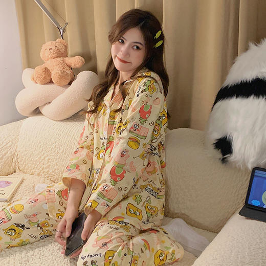 【日系睡衣秋季常备之选❗️宅家女范】新款日系睡衣女秋季小清新奶黄色长袖简约学生套装家居服，舒适又时尚，散发出迷人的清新气息，不仅适合在家中穿着，也适合外出穿搭。 商品图3