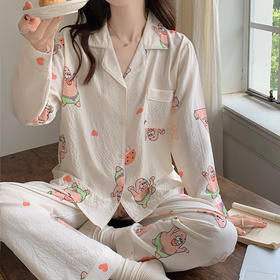 【居家好物❗️长袖家居服两件套装】春秋新款，薄款宽松睡衣睡裤，温柔贴身。卡通图案可爱俏皮，质地亲肤舒适，从梦中走进现实的舒适空间，享受属于自己的时光。