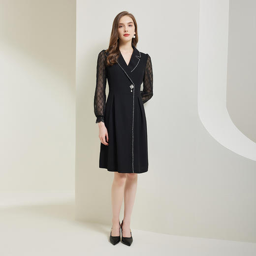 QE84C斯尔丽瑟俪2023新款小西装领镶边钻扣浪漫蕾丝袖褶裥显瘦连衣裙 商品图3