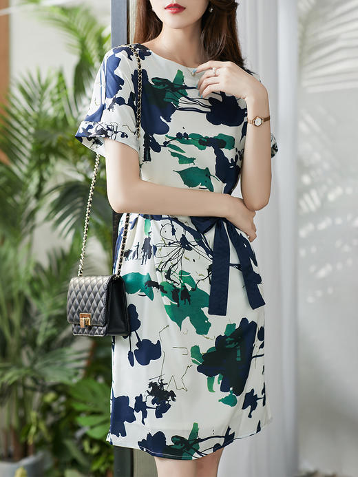 UG【现货7天】不规则气质印花连衣裙女新款2023夏季收腰直筒裙显瘦百搭裙子 商品图4