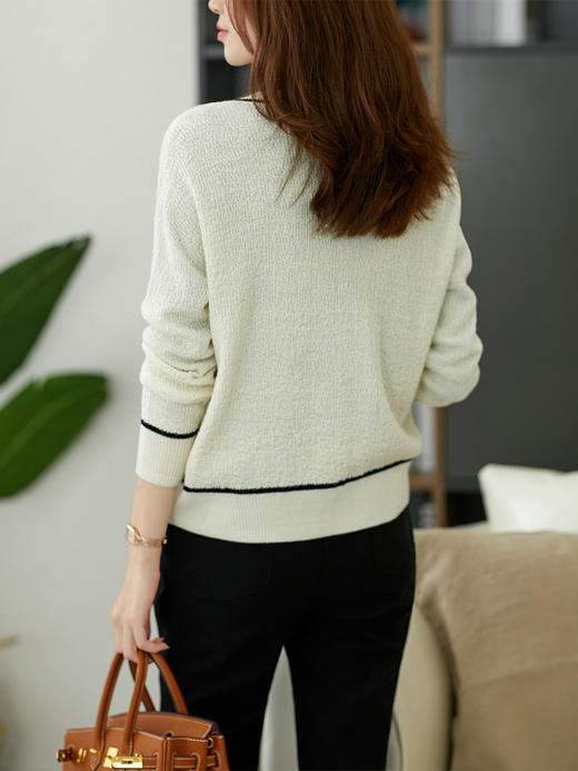 UG【现货7天】薄时尚针织衫毛衣女2022春季新款v领短款打底气质女士上衣 商品图4