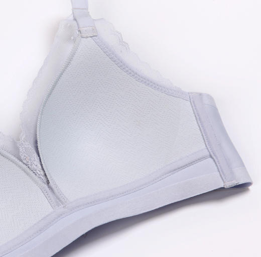 都市丽人少女优选A杯适穿蕾丝内衣薄款三角杯少女文胸无钢圈三排扣BB32F4 商品图5