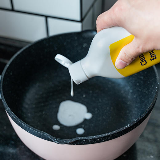 【顽固污垢克星】SeaMew海鸥妈妈·海鸥妈妈多功能无痕清洁乳500g，易冲洗，无残留，清洁保养二合一，赠送清洁工具 商品图4