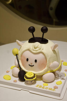 立体翻糖蜜蜂蛋糕