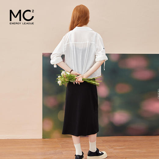mc2黑色吊带连衣裙+白色衬衫外套两件套女2023秋新款运动风套装 商品图2