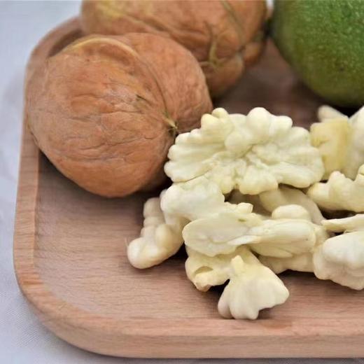 新疆阿克苏185青皮鲜核桃5斤（鲜香可口，个大皮薄） 商品图1