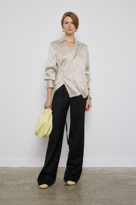 不对称结构缎面衬衣