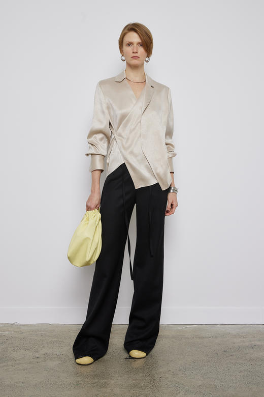 不对称结构缎面衬衣 商品图0