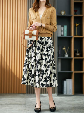 YX【现货7天】减龄碎花半身裙女秋季2023新款薄A字裙宽松显瘦中长款百褶裙