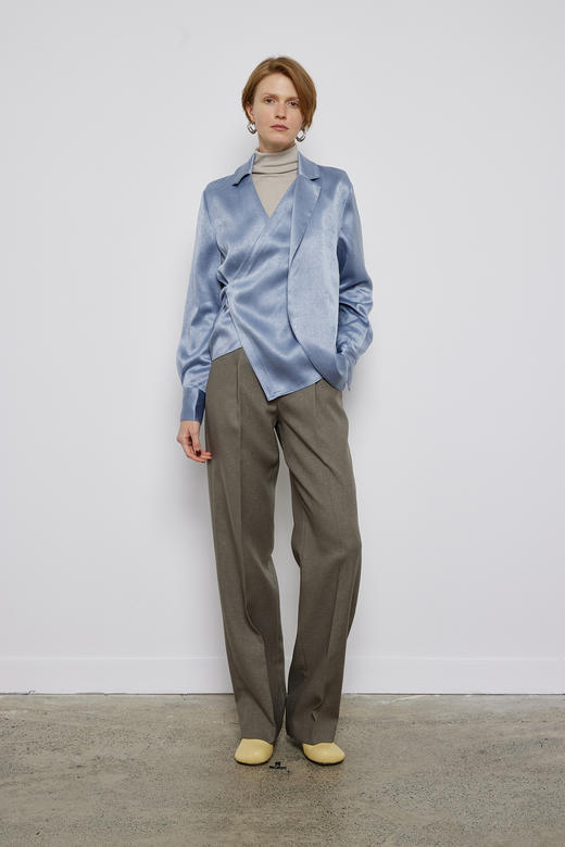 不对称结构缎面衬衣 商品图0