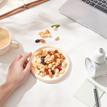 来伊份每日坚果锁鲜装750g/30袋 开心果混合坚果礼盒零食礼包生日礼品 商品图0