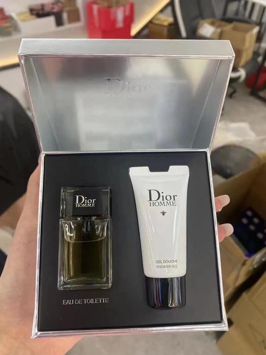 【品牌热卖】Dior迪奥桀骜男士香水两件套（淡香10ml+沐浴露20ml） 商品图1