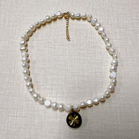 北京仓｜Gigi Paris-黑金 四叶草-中古纽扣 珍珠 项链［法国设计师］