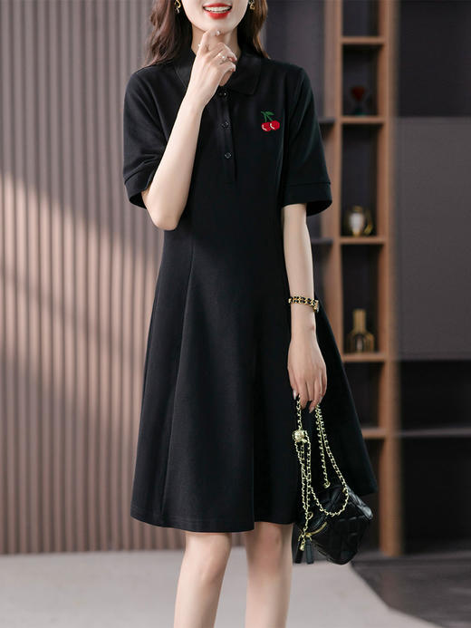 YX【现货7天】设计感刺绣减龄短袖连衣裙女2023夏季新款韩版高腰显瘦a字裙 商品图1