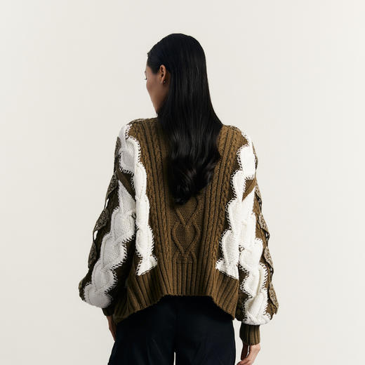 谜底针织开衫女2023秋新款复古文艺手钩绣花V领宽松毛衫233MZ1257 商品图2