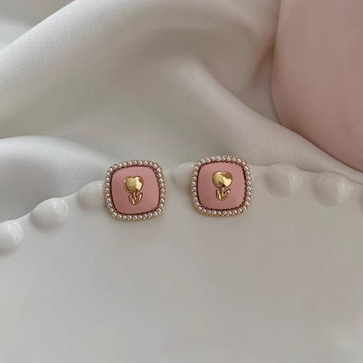 JU-C0029几何方形新款珍珠耳钉女小众感郁金香耳环潮甜美粉色耳饰 商品图3