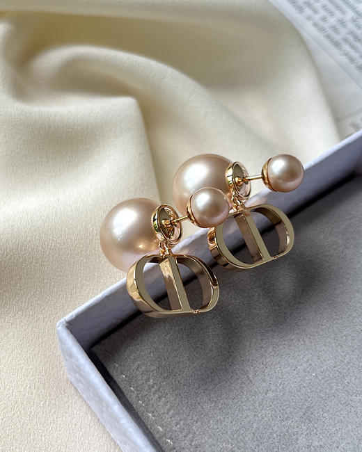 THS 8.12-无 D家 饰品 玫瑰金色CD粉色珍珠 项链 耳环 CU1091 商品图3