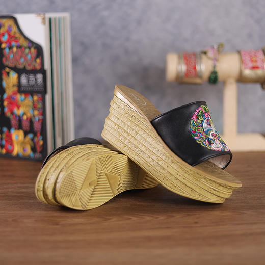 京墨民族风刺绣拖鞋 | 少量现货 商品图2