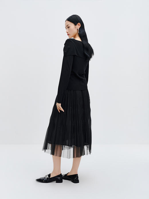 NEELLY纳俪商场同款黑色气质针织衫女2023秋新款设计感一字领上衣N23083A01141 商品图3