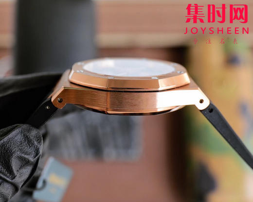 爱彼AP皇家橡树系列 男士石英腕表 商品图5
