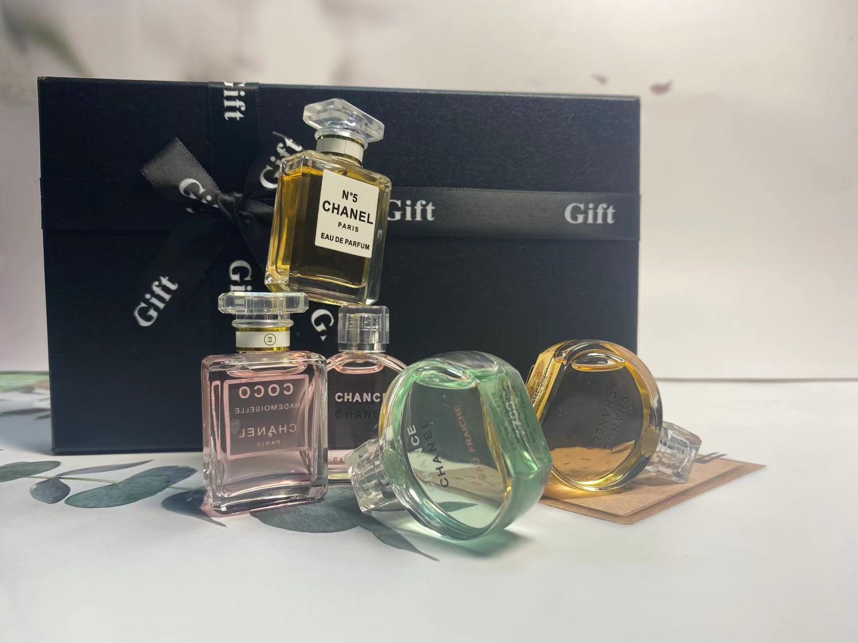 香奈儿香水五件套礼盒 经典No. 5香水/可可小姐/粉邂逅/绿邂逅/黄邂逅 DJ