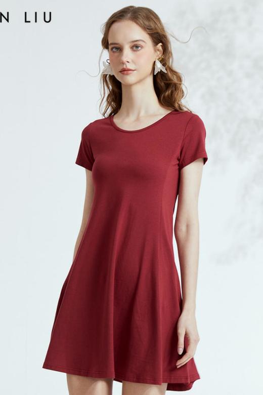 VIVIAN LIU QR2337402 夏新款女装舒适感圆领收腰半袖针织连衣裙 商品图5
