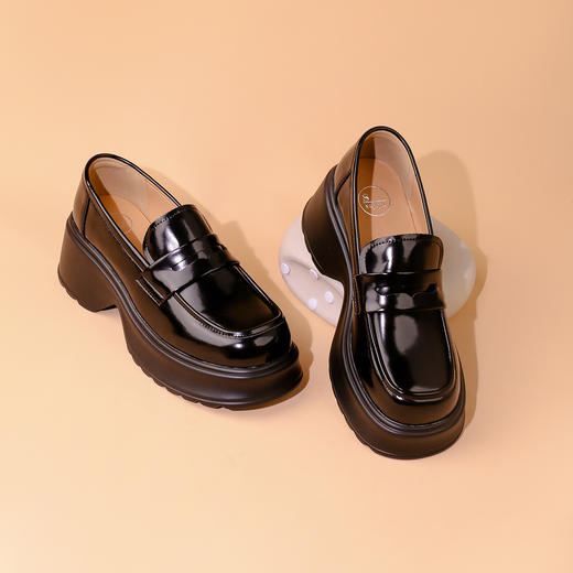 Safiya/索菲娅2023秋季新品 潮流厚底粗跟方头复古英伦JK小皮鞋乐福鞋 SF33112054 商品图3