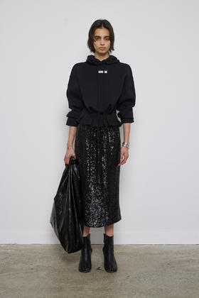 荷叶下摆连帽卫衣