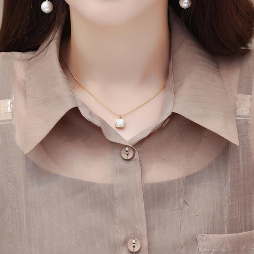 修身时尚，秋款中长款皱褶不规则连衣裙长袖轻薄外搭两件套QYM-AH-23A1884-L 商品图3