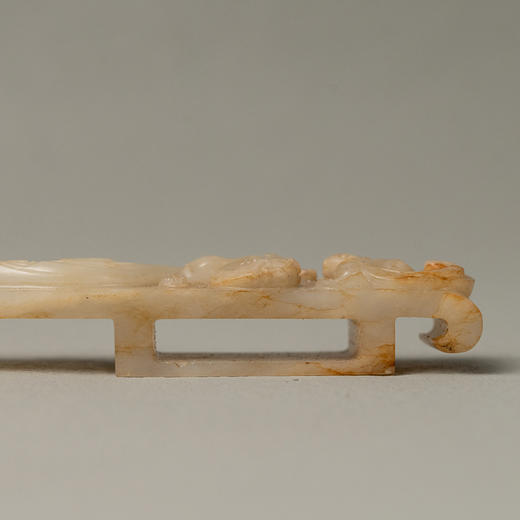 清 玉雕螭龙纹剑璏 商品图4