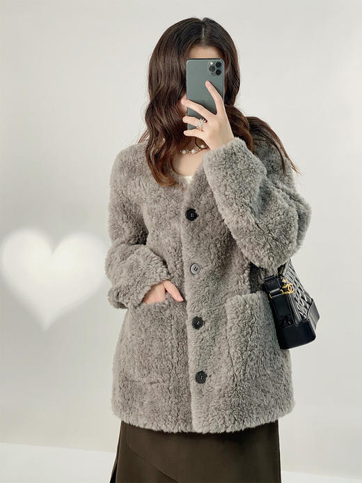 YX【定制17天】中长款颗粒绒羊毛大衣女2022冬季新款韩版小众宽松羊剪绒皮草外套 商品图3