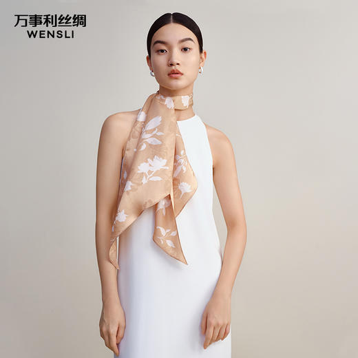万事利“兰香疏影”双面印花大斜巾 商品图1