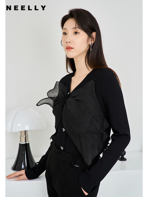 NEELLY纳俪商场同款V领针织衫2023秋 新款黑色蝴蝶结长袖修身上衣N23084A04406 商品图3