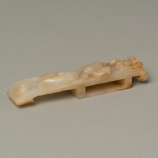 清 玉雕螭龙纹剑璏 商品图0