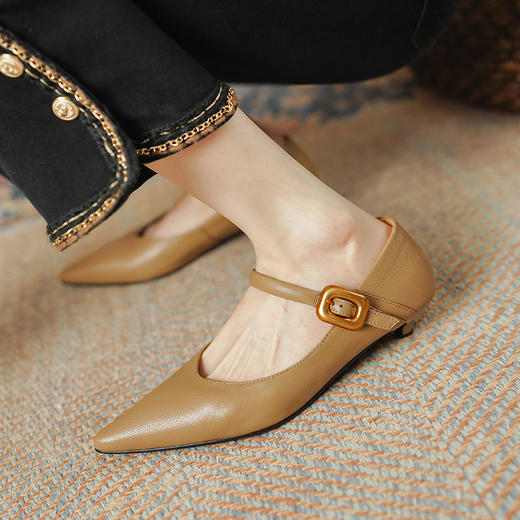 优雅法式，纯色进口小羊皮中跟尖头浅口单鞋PS1602 商品图3