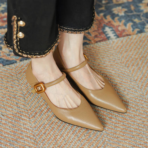 优雅法式，纯色进口小羊皮中跟尖头浅口单鞋PS1602 商品图4