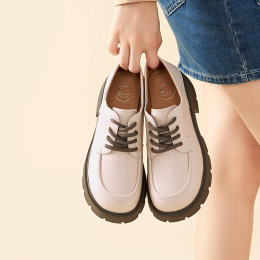 Safiya/索菲娅2023秋季 复古系带圆头深口两穿英伦牛津布洛克粗跟皮鞋SF33112003 商品图4