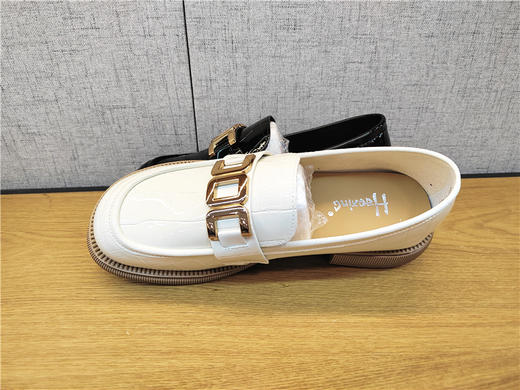 豪行春季新款22101501真皮时尚休闲低跟女鞋单鞋皮鞋专柜正品 商品图2