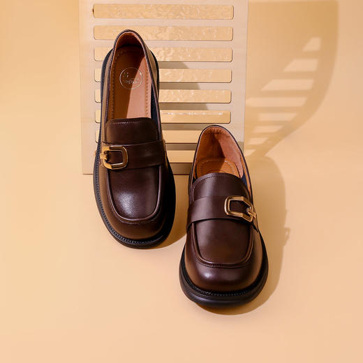 Safiya/索菲娅 2023秋季复古饰扣一脚蹬英伦软底粗跟小皮鞋乐福鞋 SF33112006 商品图3