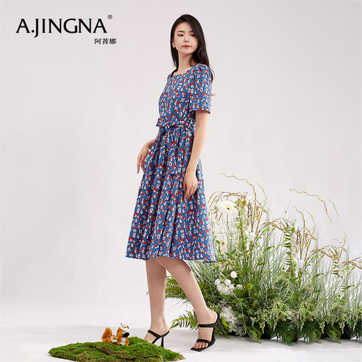 【商场同款】阿菁娜方领碎花时尚百搭连衣裙A28X112056 商品图3