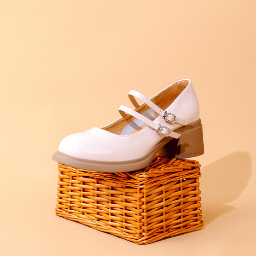 Safiya/索菲娅2023秋季新品法式复古漆皮粗跟圆头玛丽珍小皮鞋浅口单鞋SF33112453 商品图3