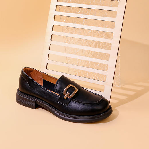 Safiya/索菲娅 2023秋季复古饰扣一脚蹬英伦软底粗跟小皮鞋乐福鞋 SF33112006 商品图2