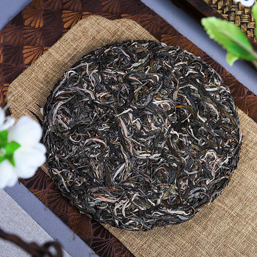 【勇攀高峰】2023年头春头采四大产区蕞高峰单株拼配而制诠释高山云雾出好茶独一无二的品鉴体验 商品图1