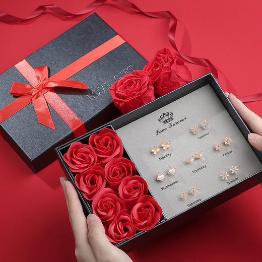 【浪漫七夕好礼】星期恋人耳钉 一周不重样 每天不一样的爱意 轻松搭配 精美礼盒装 商品图2