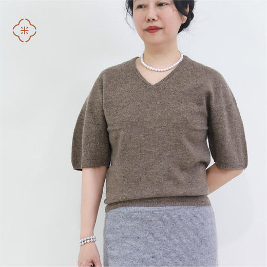 米马姐姐推荐 另外一件短袖羊毛衫 是鸡心领小V领 商品图1