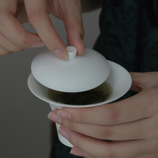 中国 黄妍 酒器高足器物马上杯高足杯高足盘甜品盘果盘 优雅白瓷 商品图0