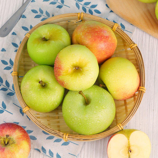 美八苹果单果70mm+ 香脆可口 鲜嫩多汁 商品图3