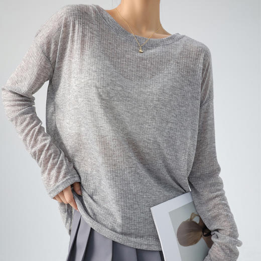 【糖果色系穿搭！一衣穿三季】韩版ins百搭长袖白色t恤女，宽松透视薄款设计，轻盈冰丝面料，舒适透气。春季必备，既能防晒又能展现个性-li 商品图11