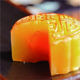 白莲蓉蛋黄月饼